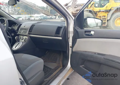 2010 Nissan Sentra 2.0S z USA, uszkodzony, nr VIN 3N1AB6AP8AL628036